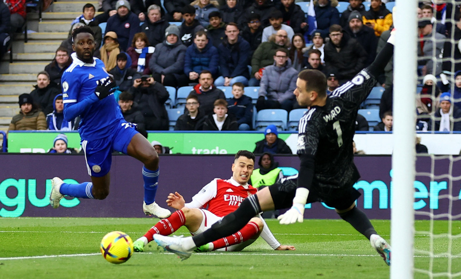 和媒体的目 和媒体的目